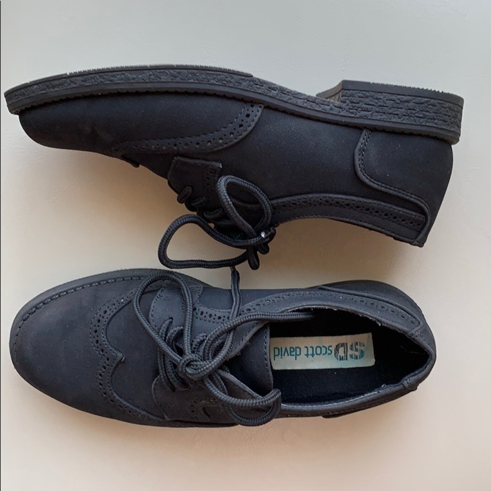 Black shoes size 2 boys